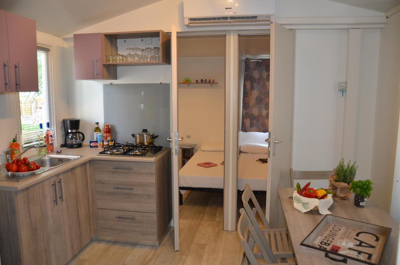 Happy Camp Mobile Homes In Camping Amadria Park Camping Trogir Seget Vranjica Kültér fotó